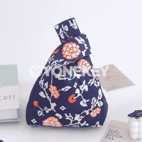 Aýallar üçin trikota bag sumkalar