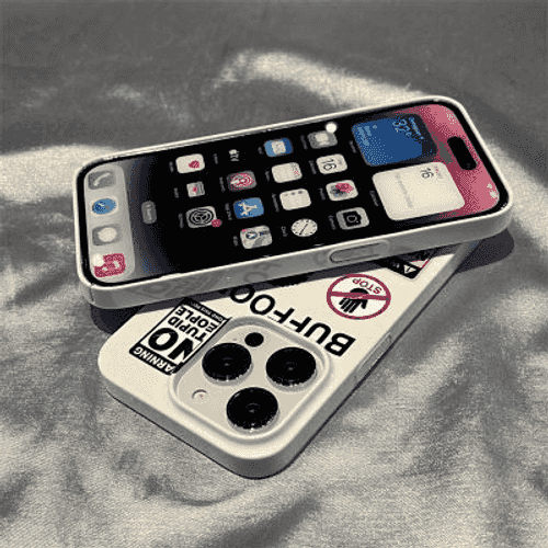 iPhone  modelli telefonlar üçin çehol.