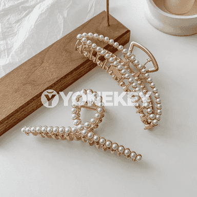 Saçlar üçin dürli şekilli gysgyçlar