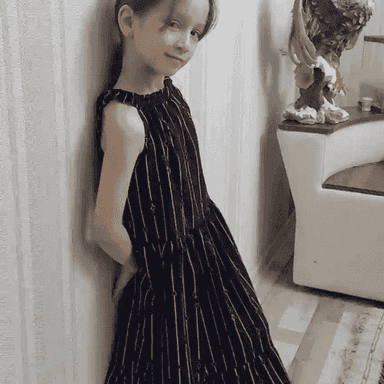 Gyzjagazlar üçin niýetlenen köýnek.