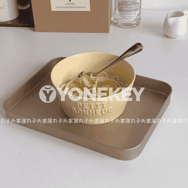 Aşhanada we öýde ulanylýan gaplar-gaçlar