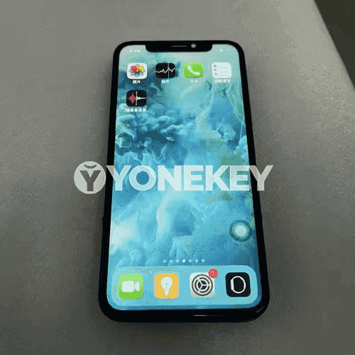 iPhone X täze ekrany