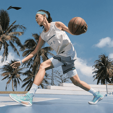 Erkekler üçin basketbol aýakgaplary.