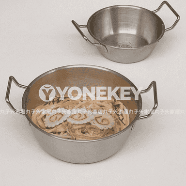 Koreý stilindäki kastrul 