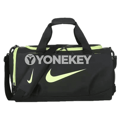 Erkeler we zenanlar üçin owadan dizaýnly sport sumkalar.
