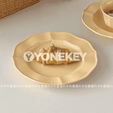 Koreý stilindäki tabaklar 