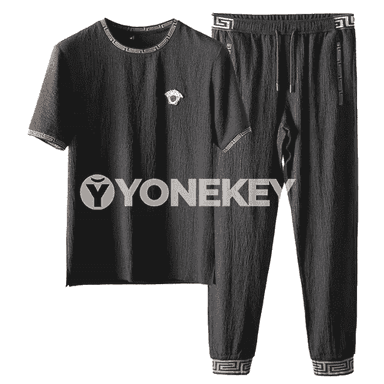 Erkekler üçin komplekt futbolka+forma