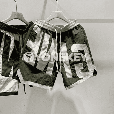 Erkekler üçin şortik
