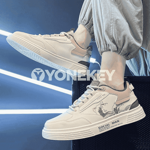 Erkekleriň sport aýakgaplary