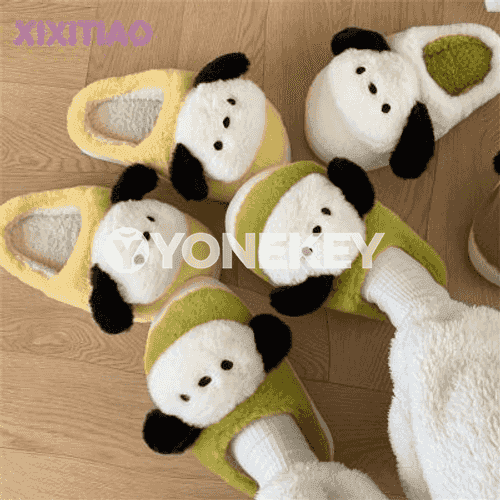 Gyzlar üçin niýetlenen gyş öý aýakgap.