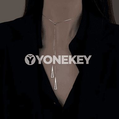 Gyz-gelinler üçin owadan kümüş zynjyr.