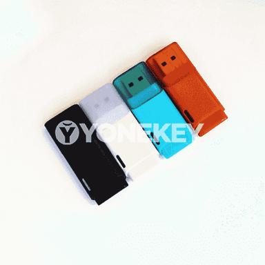 USB metal fleşka.