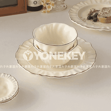 Koreý stilindäki owadan tarelkalar 