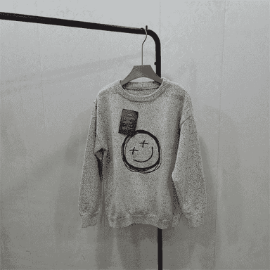 Oglanlar üçin niýetlenen moda switer.
