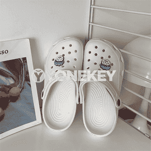 Gyzlar üçin niýetlenen şypbyk.