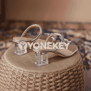 Zenanlar üçin niýetlenen ökjeli şypbyk.