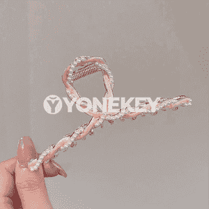 Owadan özüne çekiji saç gysgyçlary