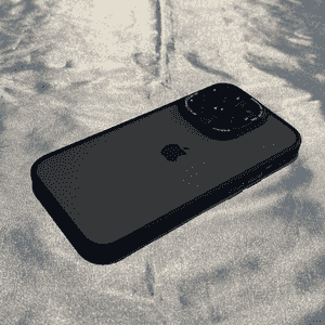 iPhone modelli telefonlar üçin niýetlenen daş.