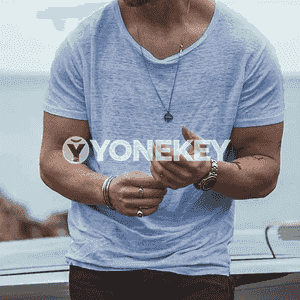 Erkekler üçin niýetlenen futbolka