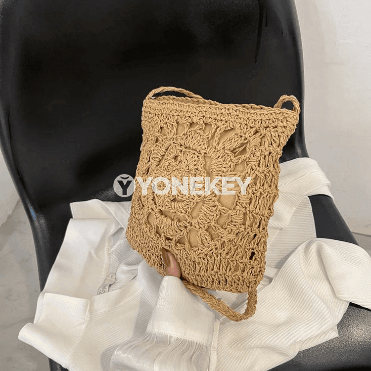 Aýal-gyzlar üçin örülen samana egin sumkasy, boho stil