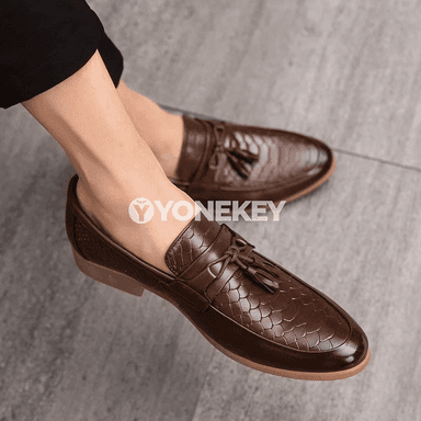 Erkekler üçin klassik loafer görnüşli resmi köwüşler
