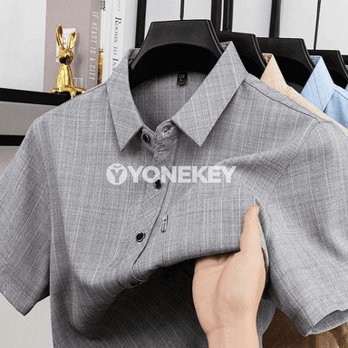 Erkekler üçin ýeňil plaid polo köýnek, tomuslyk dem alýan model