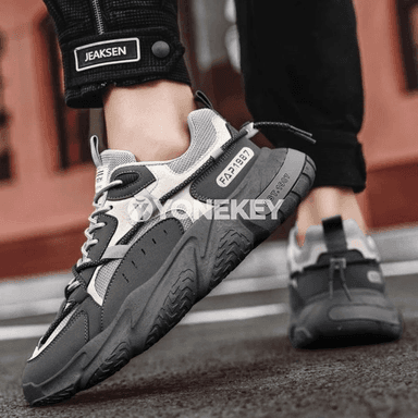 Erkekler üçin ýeňil mesh sport köwüşler, bagjykly, slipmaýan