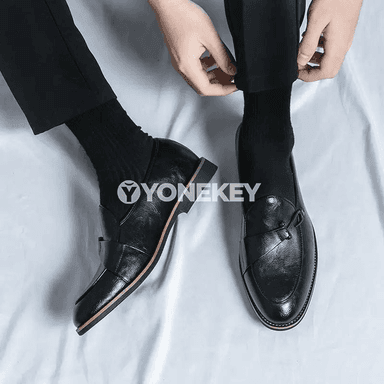 Erkekler üçin deri slip-on gündelik aýakgaplar, ýeňil we tykmaçsyz