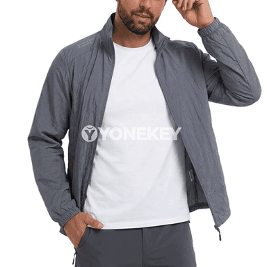 Erkekler üçin ýeňil sport UV goragly ýazky jaket