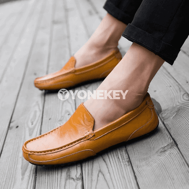 Erkekler üçin ýeňil gündelik loafers köwüşler, rahat we dem alýan model