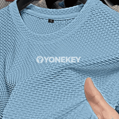 Erkekler üçin ýeňil, dem alýan tomuslaýyn gysga ýeňli futbolka