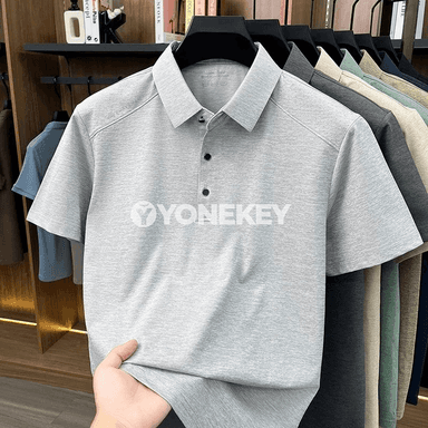 Erkekler üçin ýeňil, dem alýan polo köýnek — tomuslyk gündelik stil