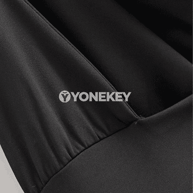Zenanlar üçin slim fit metal halkaly ýeňsiz top, V boýun