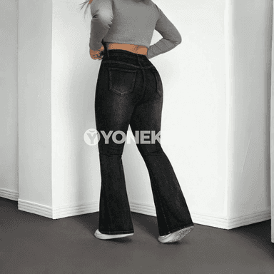 Zenanlar üçin ýokary belli, giň balakly denim jinsylar