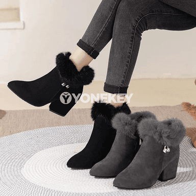 Zenanlar üçin gyş etikleri, ýumşak tüýli ýokary boýunly moda aýakgap