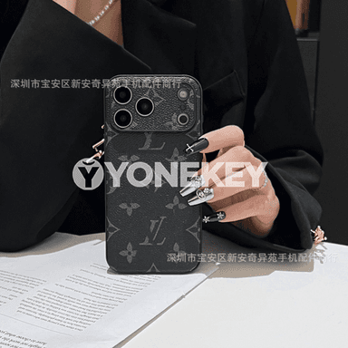 Apple modelli telefonlar üçin ajaýyp görnüşli çehollar.