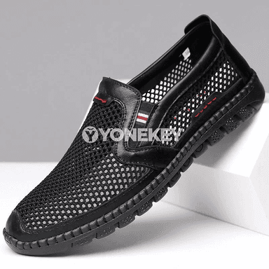 Erkekler üçin tomuslyk mesh köwüşler, ýeňil we rahat slip-on model