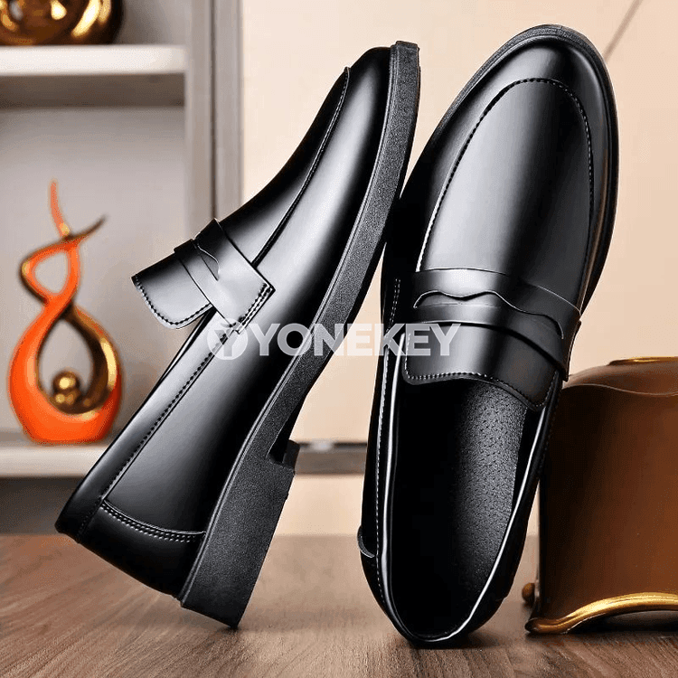 Erkekler üçin PU deri gündelik köwüşler, slip-on, rahat we çydamly