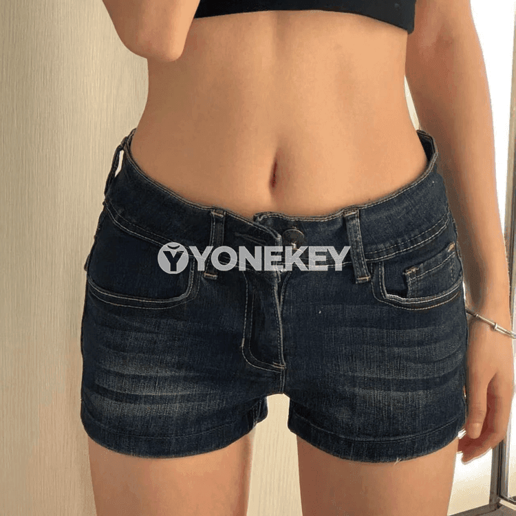 Zenanlar üçin ýokary belli denim şortikler, gündelik ýaz–tomus modeli
