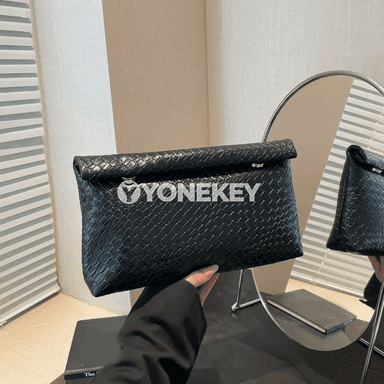 Zenanlar üçin uly kuwwatly örme nagyşly clutch sumka