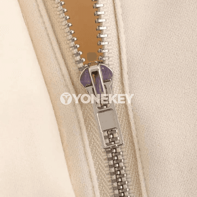 Aýal-gyzlar üçin ýaz-güýz klasiki jaket, boýunly, düwmeli