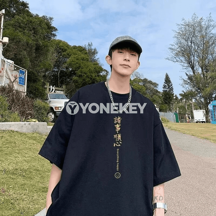 Erkekler üçin Hong Kong görnüşli çaply giň futbolka, M-8XL