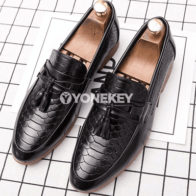 Erkekler üçin klassik loafer görnüşli resmi köwüşler