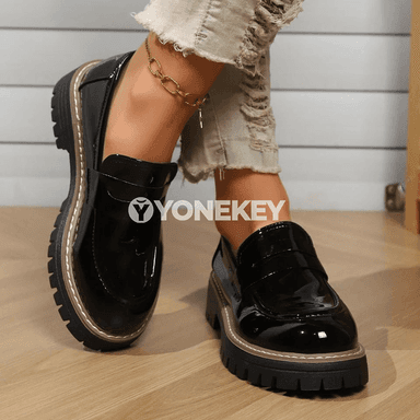 Aýal-gyzlar üçin platformaly gara loafers aýakgaplar