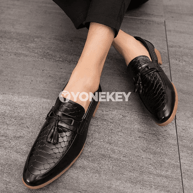 Erkekler üçin klassik loafer görnüşli resmi köwüşler