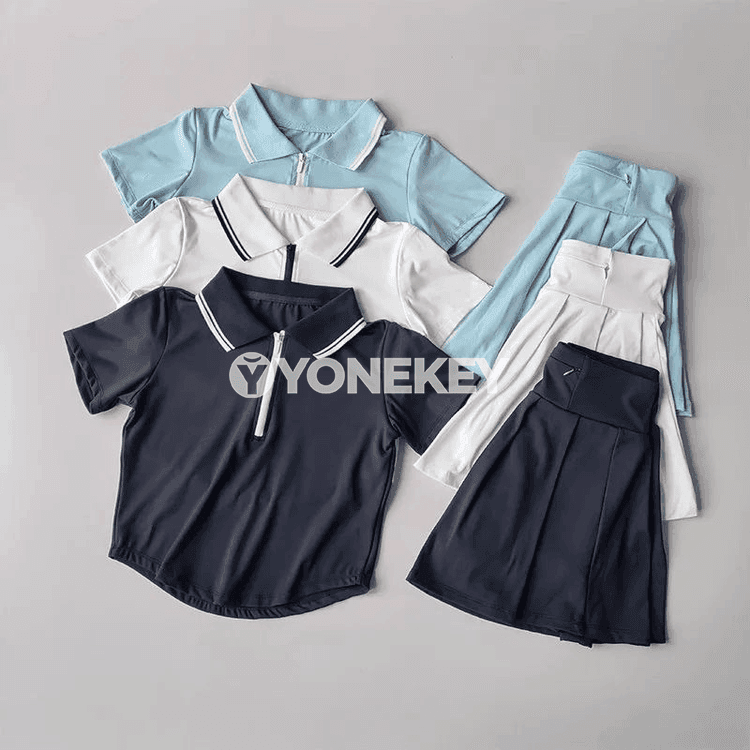 Aýallar üçin 2 bölek sport toplumy, polo stilindäki streçli forma