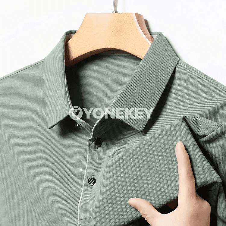 Erkekler üçin ýazky ýeňil we dem alýan polo köýnek