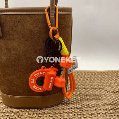 Fitnes görnüşli döredijilik açar halkasy, gantel we kettlebell bezegi