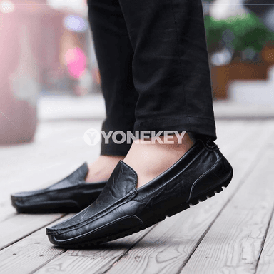 Erkekler üçin ýeňil gündelik loafers köwüşler, rahat we dem alýan model