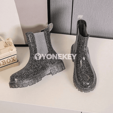 Zenanlar üçin ýokary ökjeli ýyly ýagyş aýakgaplary